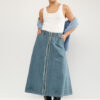 FALDA MIDI NUSANDIE DE TEJIDO DENIM AZUL MEDIO de NÜMPH - Imagen 2