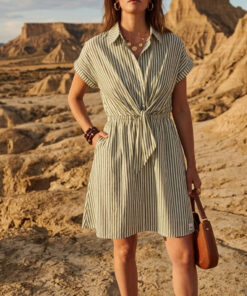VESTIDO CORTO LAIDA CON ESTAMPADO DE RAYAS