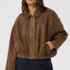 CHAQUETA OVERSIZE EFECTO ANTE DE COLOR MARRÓN de KAFFE CLOTHING - Imagen 4