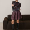 FALDA CORTA KAARENSE EN COLOR BURDEOS EFECTO PIEL de KAFFE CLOTHING